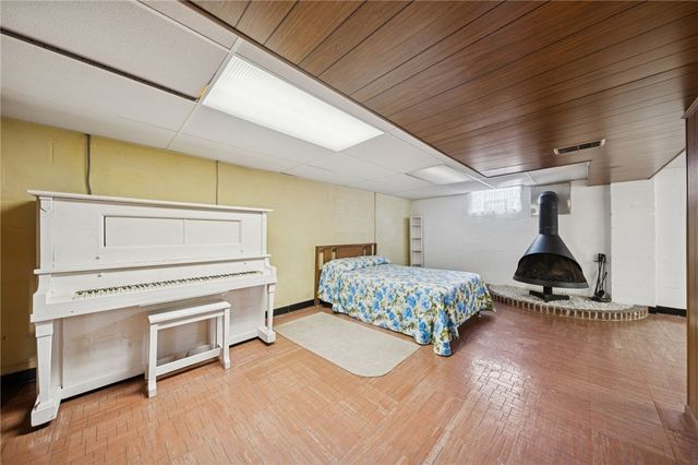 2133 Knox Avenue, Latrobe, PA 15650