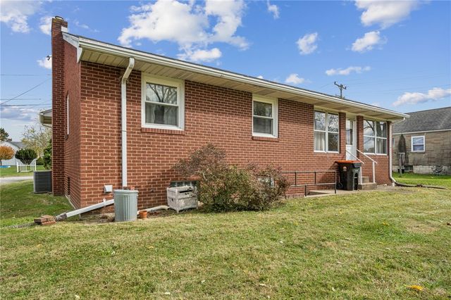 2133 Knox Avenue, Latrobe, PA 15650