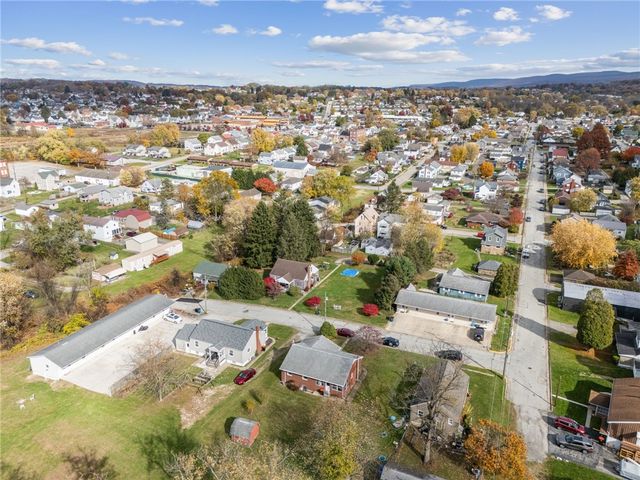 2133 Knox Avenue, Latrobe, PA 15650