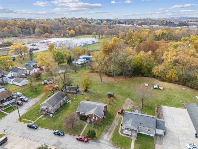 2133 Knox Avenue, Latrobe, PA 15650