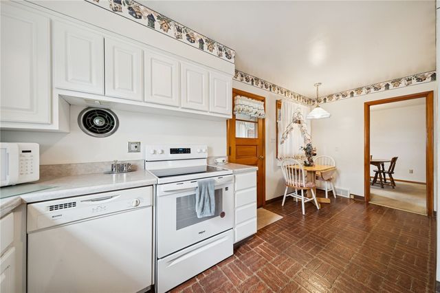 2133 Knox Avenue, Latrobe, PA 15650