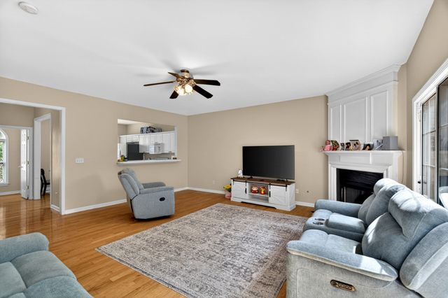7252 Highway 70 S Apt 503, Nashville, TN 37221