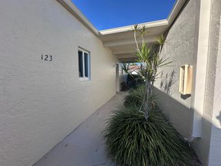 2671 Boundbrook Boulevard 123, West Palm Beach, FL 33406