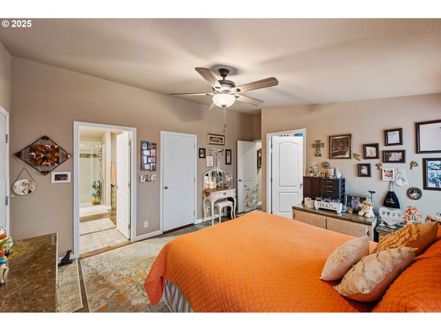 1060 CEDAR Loop, Lakeside, OR 97449