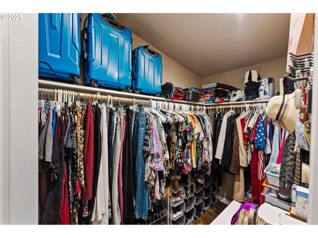 1060 CEDAR Loop, Lakeside, OR 97449