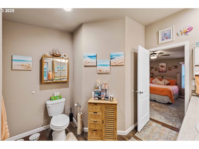 1060 CEDAR Loop, Lakeside, OR 97449