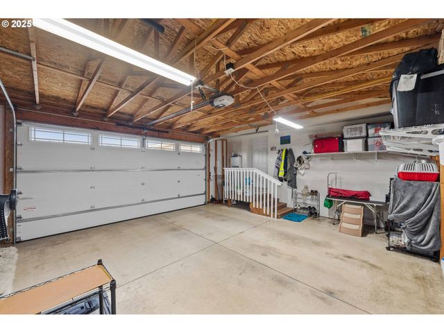 1060 CEDAR Loop, Lakeside, OR 97449