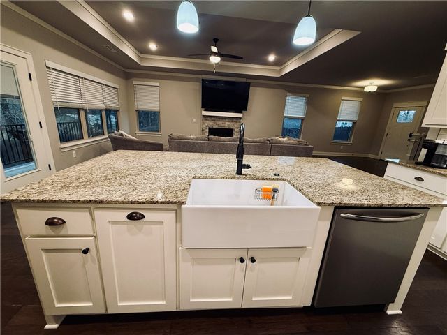 710 Oakley Street, Pea Ridge, AR 72751