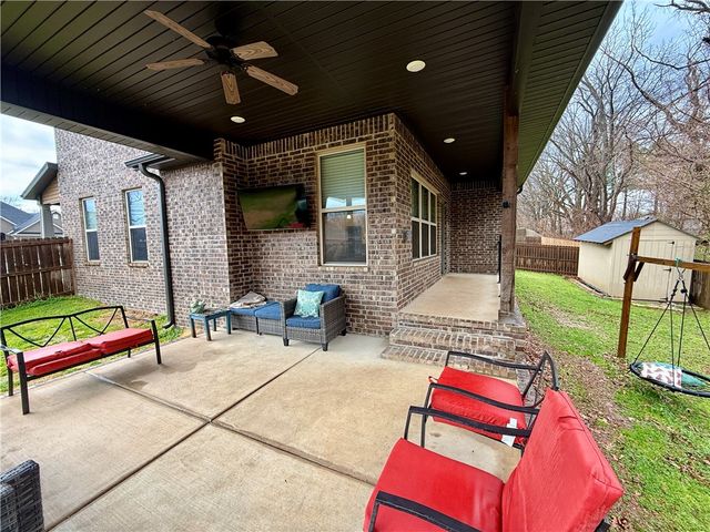 710 Oakley Street, Pea Ridge, AR 72751