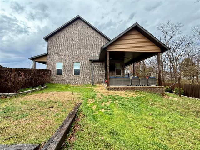 710 Oakley Street, Pea Ridge, AR 72751