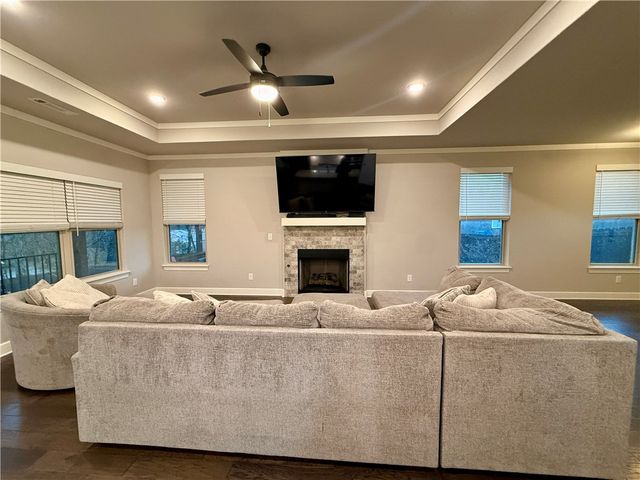 710 Oakley Street, Pea Ridge, AR 72751