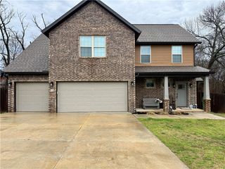 710 Oakley Street, Pea Ridge, AR 72751