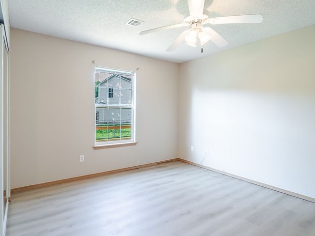 3005 NE 14th Street, Bentonville, AR 72712