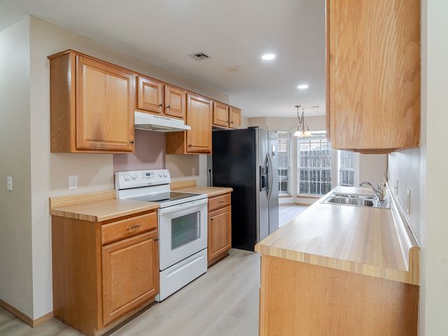 3005 NE 14th Street, Bentonville, AR 72712