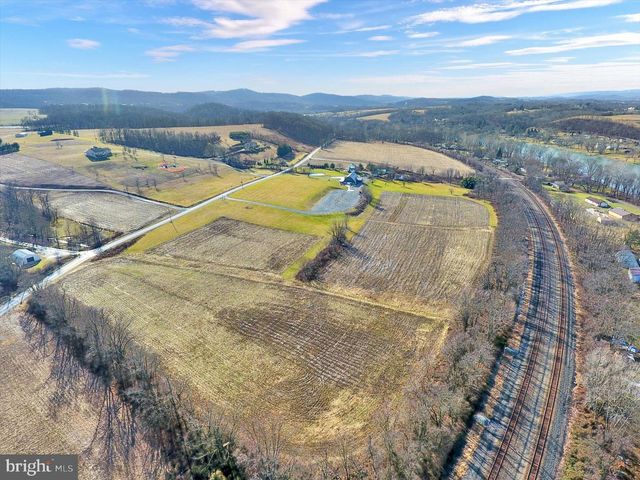 1800 LOWER BAILEY ROAD, Newport, PA 17074