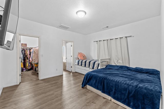 7468 Ensminger Avenue, Visalia, CA 93291