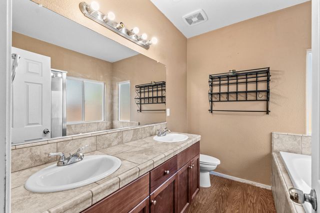 7468 Ensminger Avenue, Visalia, CA 93291