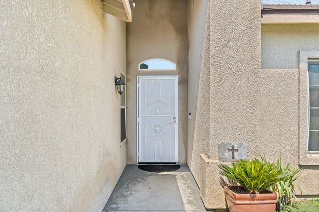 7468 Ensminger Avenue, Visalia, CA 93291