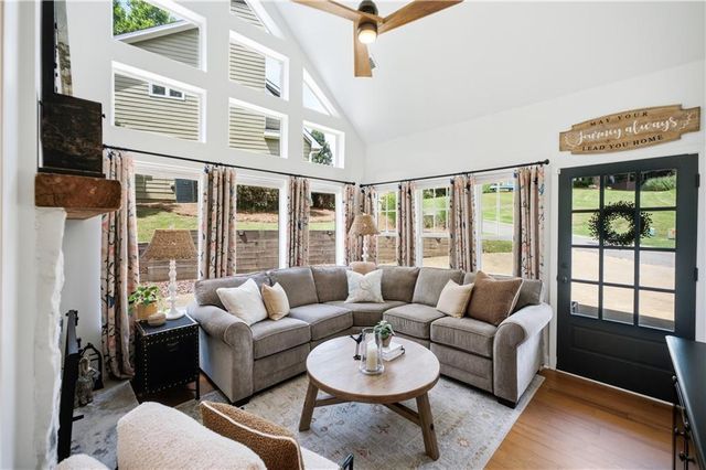 220 Lakeside Drive, Waleska, GA 30183