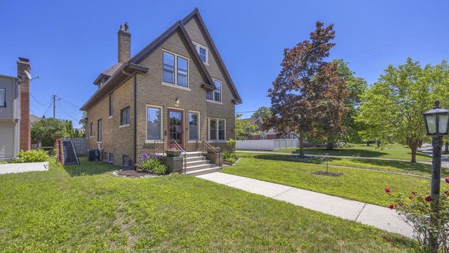 1919 N 4th STREET, Sheboygan, WI 53081