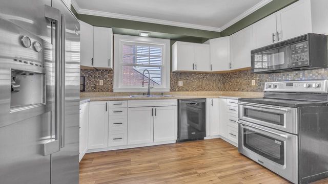 1919 N 4th STREET, Sheboygan, WI 53081