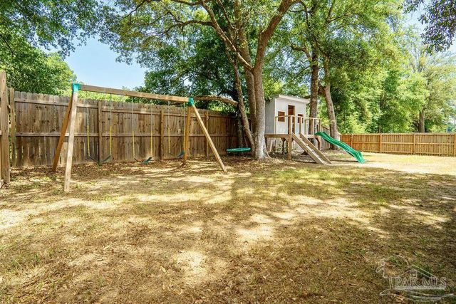 6050 Cheyenne Dr, Milton, FL 32570