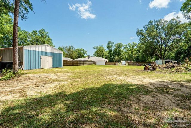 6050 Cheyenne Dr, Milton, FL 32570