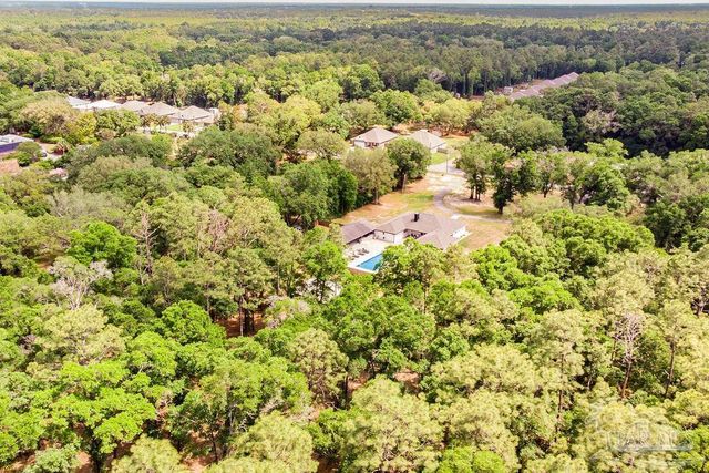 6050 Cheyenne Dr, Milton, FL 32570