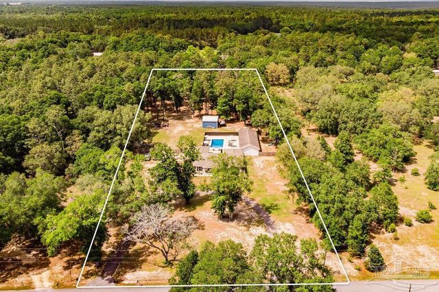 6050 Cheyenne Dr, Milton, FL 32570