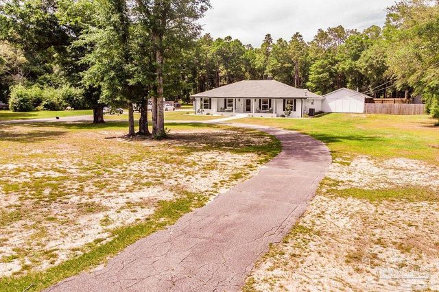 6050 Cheyenne Dr, Milton, FL 32570