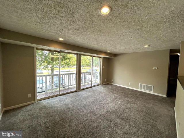 53 KENWOOD DRIVE, Sicklerville, NJ 08081