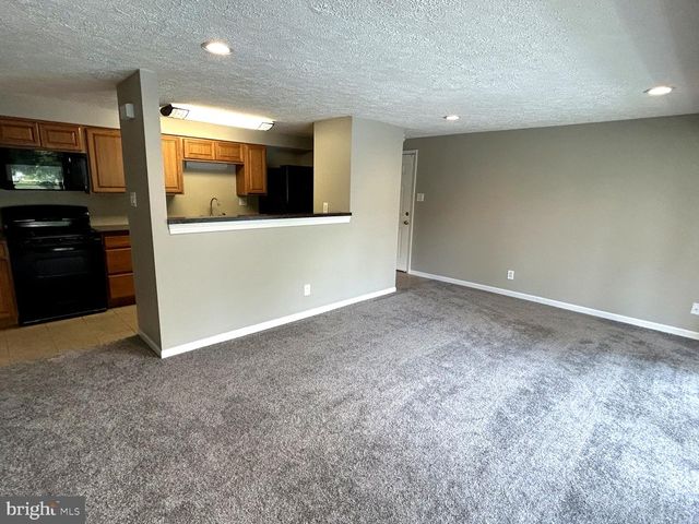 53 KENWOOD DRIVE, Sicklerville, NJ 08081