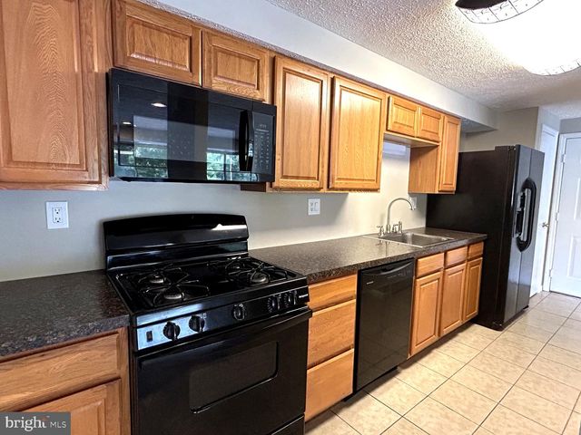 53 KENWOOD DRIVE, Sicklerville, NJ 08081