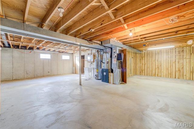 1021 N Duchesne Drive, St Charles, MO 63301