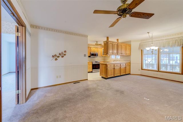 1021 N Duchesne Drive, St Charles, MO 63301