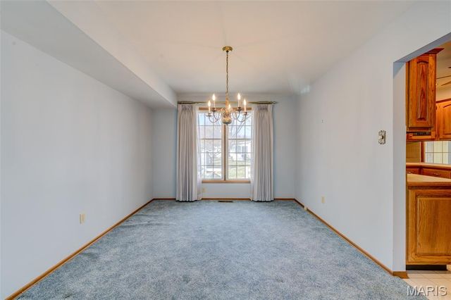 1021 N Duchesne Drive, St Charles, MO 63301