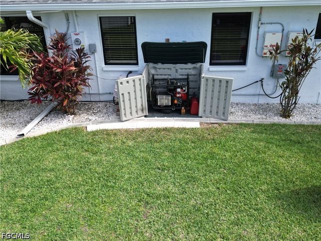 618 SE 11th PL, Cape Coral, FL 33990