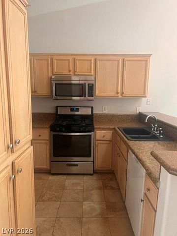 6421 Melody Rose Avenue, Las Vegas, NV 89108