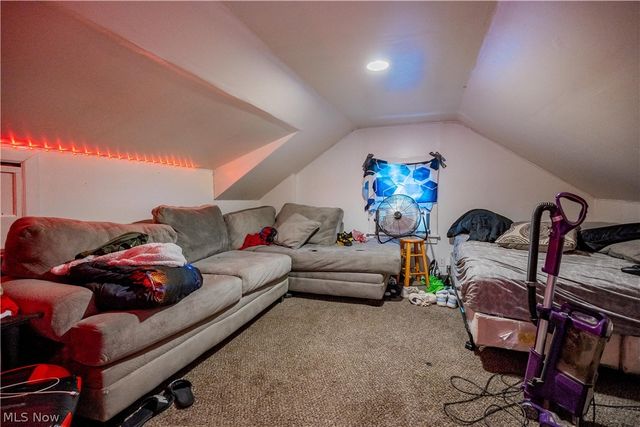190 E Archwood Avenue, Akron, OH 44301