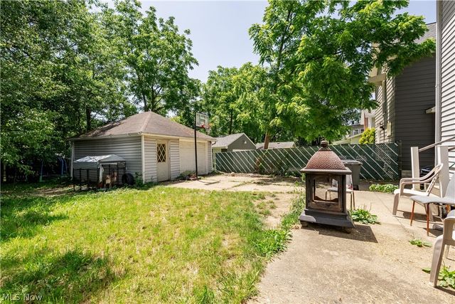 190 E Archwood Avenue, Akron, OH 44301