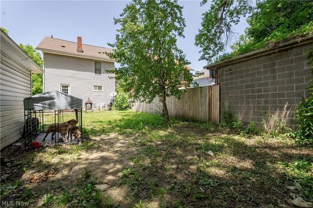 190 E Archwood Avenue, Akron, OH 44301