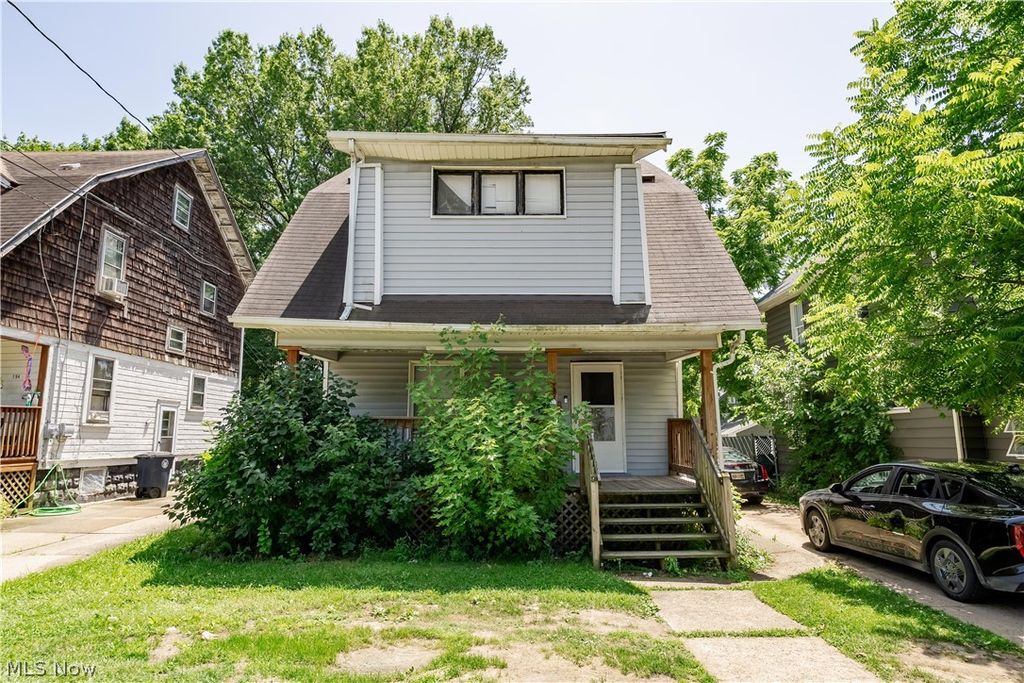 190 E Archwood Avenue, Akron, OH 44301