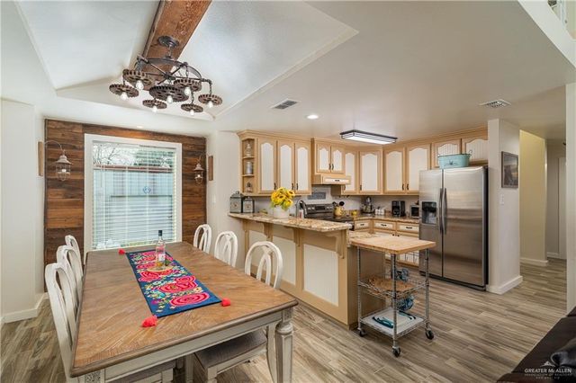 8560 Lago Vista Drive, Edcouch, TX 78538