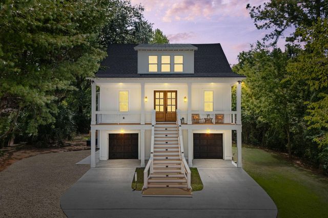 1216 Old Towne Road, Charleston, SC 29407