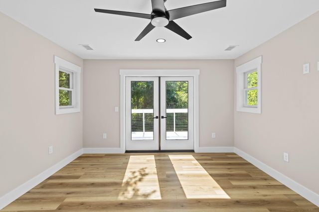1216 Old Towne Road, Charleston, SC 29407
