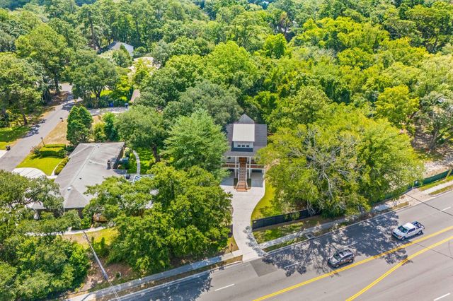 1216 Old Towne Road, Charleston, SC 29407