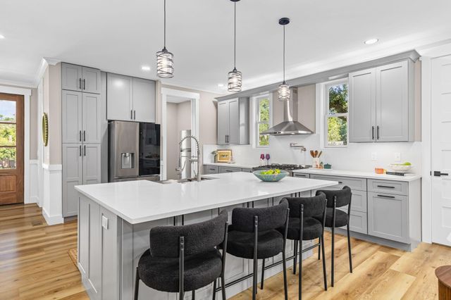 1216 Old Towne Road, Charleston, SC 29407