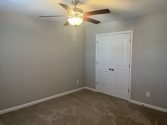1055 Amber Hills Dr, Ashland City, TN 37015