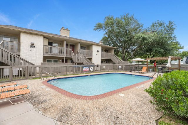 1900 Bay Area Boulevard 214, Houston, TX 77058