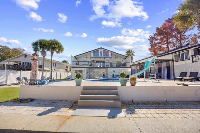 5896 Rosewood Dr., Myrtle Beach, SC 29588